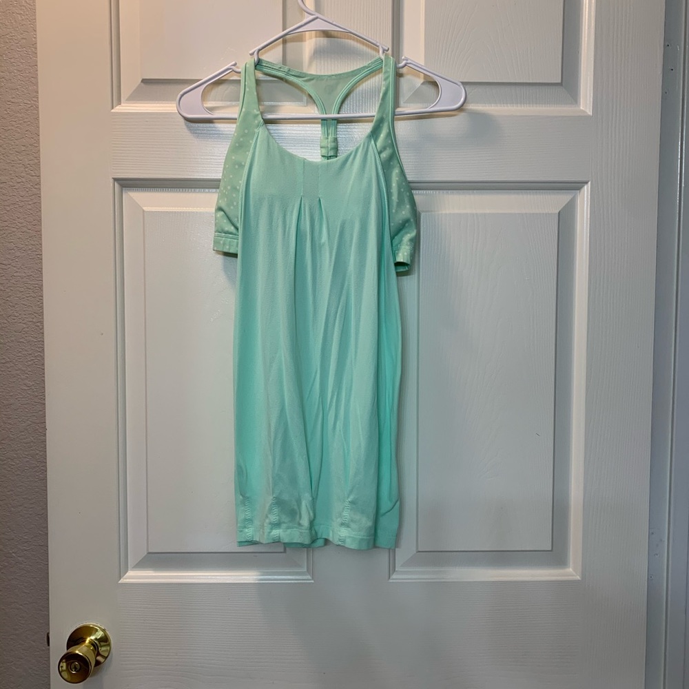 lululemon workout Shirt size 4. small size . - Picture 1 of 5